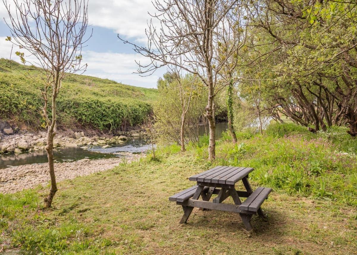 Seadown Park Hotell Charmouth Exteriör bild